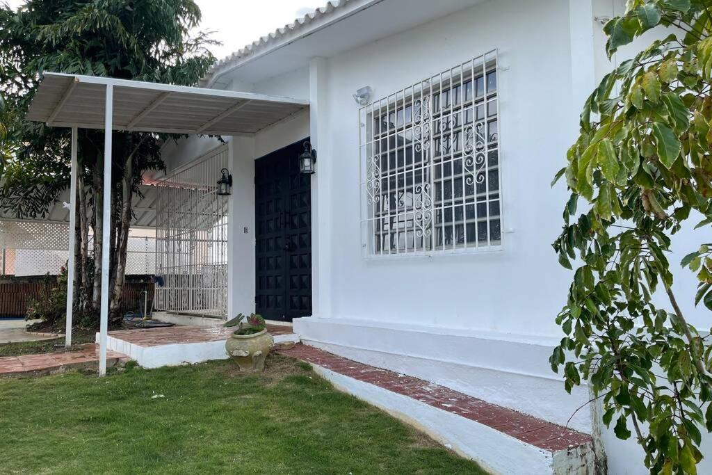 Borinquen Beach House Villa Camaceyes Exterior photo